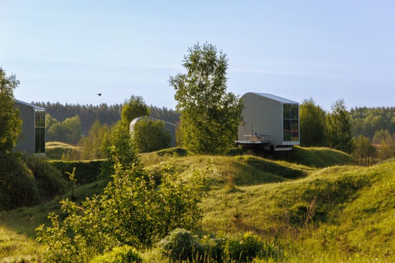 Кейс: Оценка рисков и направлений развития для базы отдыха BASIC с использованием ИИ